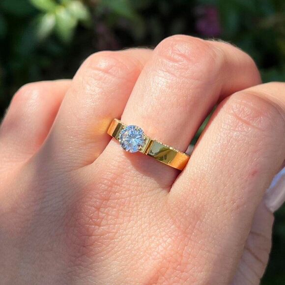 New! “Amelie” Gold Ring - Picture 5 of 7